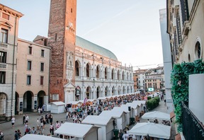 Una precedente edizione di Viwine Festival (fonte Pagina Facebook Viwine Festival).