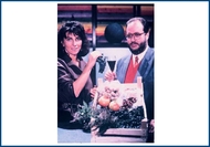 Carla Urban e Edoardo Raspelli durante la trasmissione televisiva "Che fai mangi?" Carla Urban e Edoardo Raspelli durante la trasmissione televisiva "Che fai mangi?"