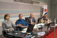 Da sinistra la Dr. Bonora, il Dr. Patuzzi ed il Presidente Fiorenzo Marcato Da sinistra la Dr. Bonora, il Dr. Patuzzi ed il Presidente Fiorenzo Marcato