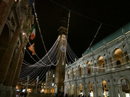 Atmosfera natalizia in centro storico a Vicenza (foto Comune di Vicenza) Atmosfera natalizia in centro storico a Vicenza (foto Comune di Vicenza)