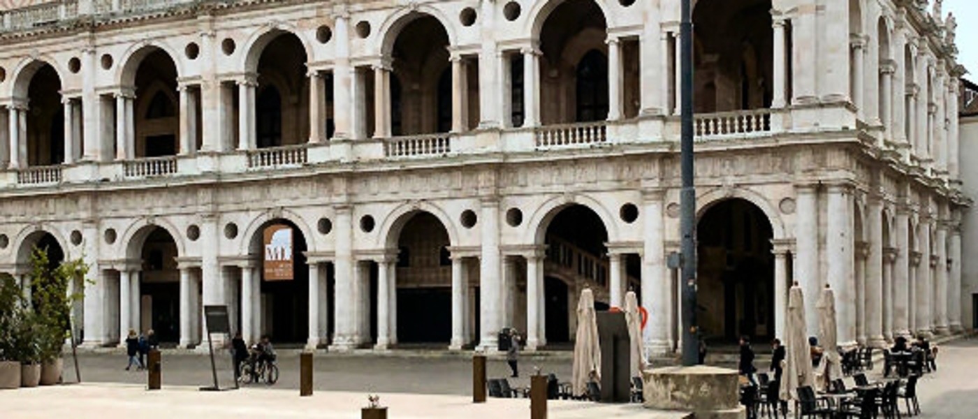 Plateatici chiusi in piazza dei Signori (Foto Comune di Vicenza)